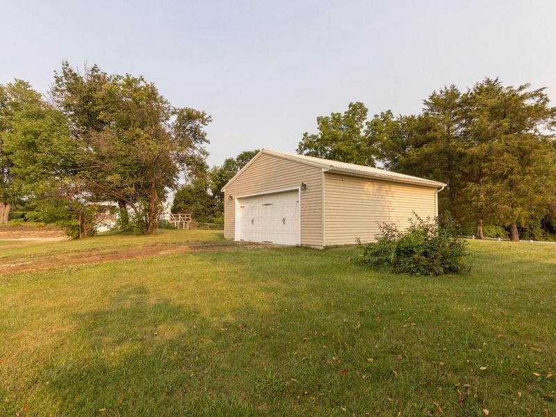 5781 Cincinnati Zanesville Road NE, Lancaster, OH 43130 Photo 5