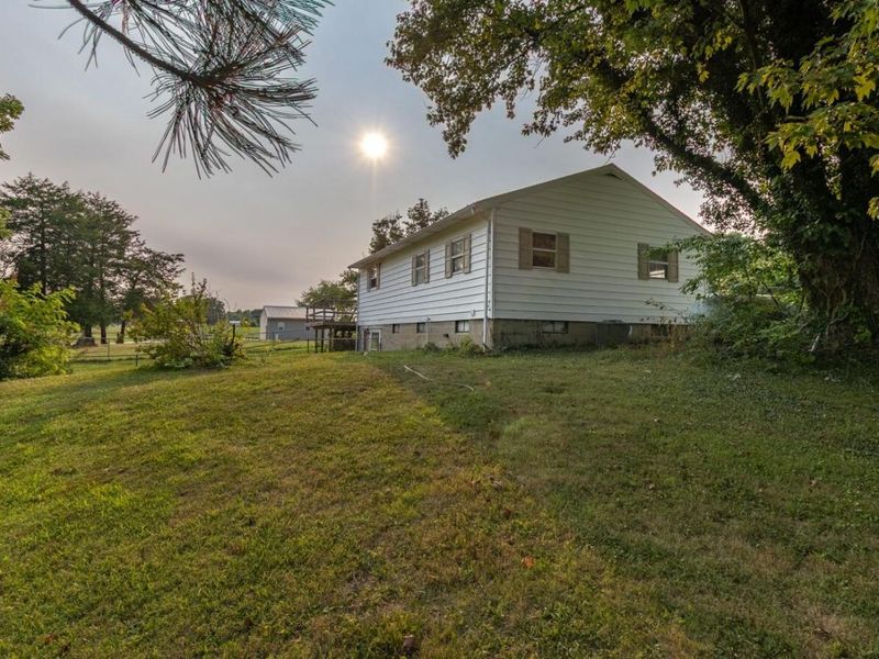 5781 Cincinnati Zanesville Road NE, Lancaster, OH 43130 Photo 9