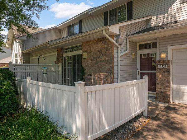 13533 Carmody Drive, Eden Prairie, MN 55344