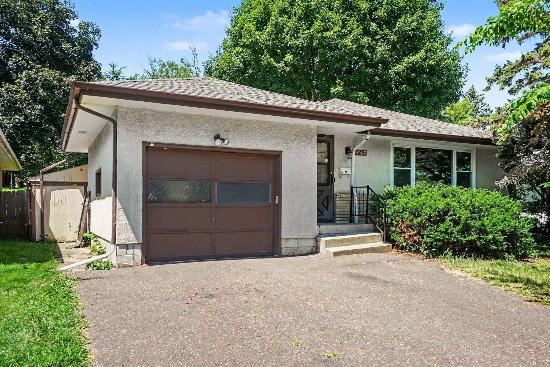 1527 Winchell Street Saint Paul, MN 55106