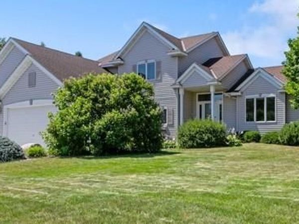 9719 Hillside Trail S, Cottage Grove, MN 55016