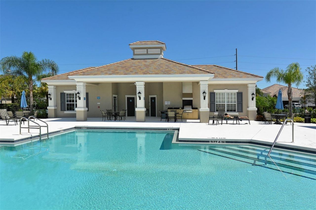 4956 Maymont Park Circle, Bradenton, FL 34203 Photo