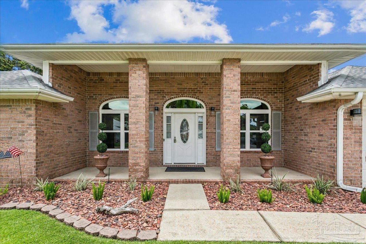 2074 Claudine St, Cantonment, FL 32533 Main Photo