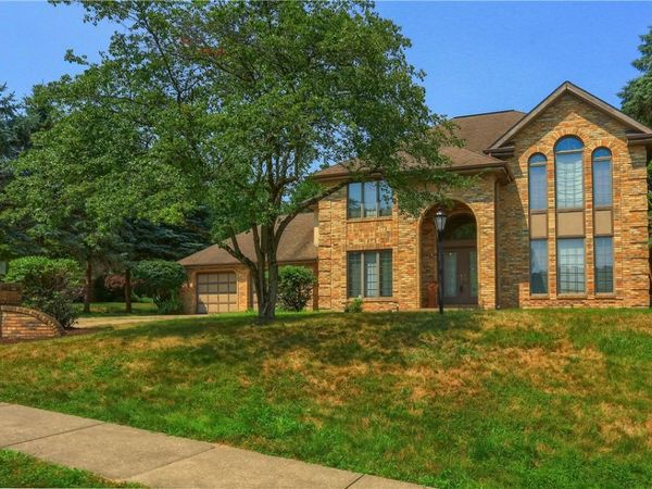 502 Colony Ct, Gibsonia, PA 15044