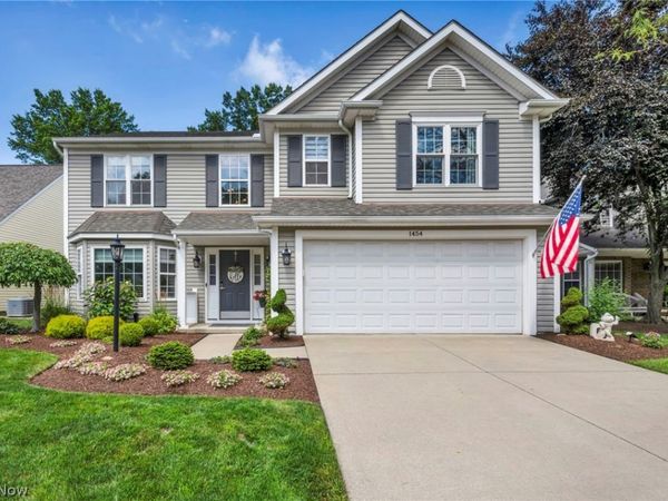 1454 Hollow Wood Lane , Avon, OH 44011
