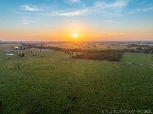 3 N 427 Road , Pryor, OK 74361