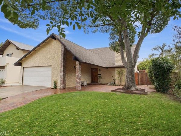 25348 Via Palacio, Valencia, CA 91355