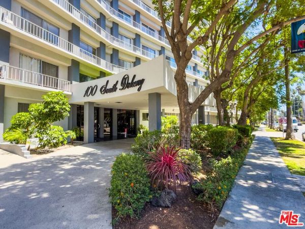 100 S Doheny Drive, Unit 811, Los Angeles, CA 90048