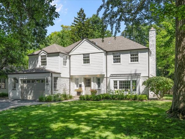 195 Lakeside Place , Highland Park, IL 60035