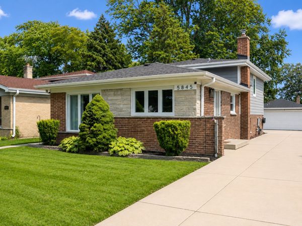 5845 Keeney Street, Morton Grove, IL 60053