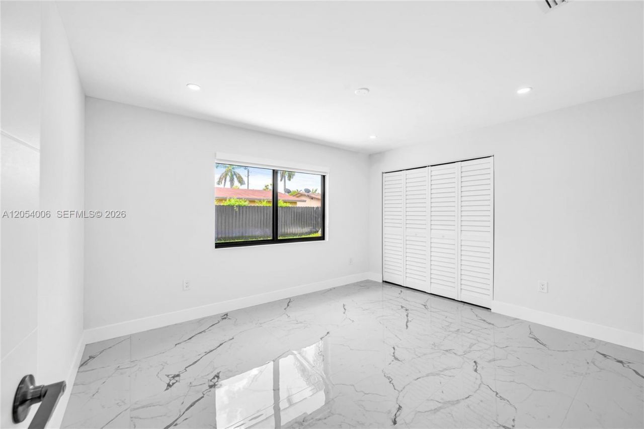 9320 SW 167th St, Palmetto Bay, FL 33157 Photo