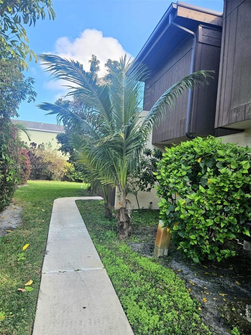 2950 Kirk Rd, Unit 2950, Lake Worth, FL 33461 Photo