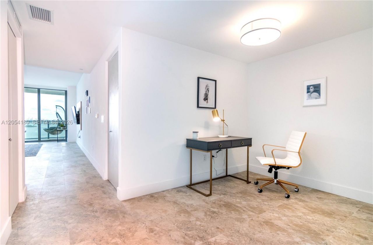 650 NE 32nd St, Unit 1507, Miami, FL 33137 Photo