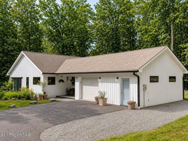 31 Millbrook Road, New Paltz, NY 12561