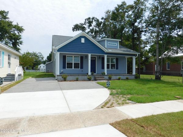 710 N B Street, Bridgeton, NC 28519