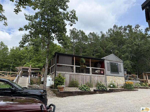 2315 Frenchman Knob Road , Bonnieville, KY 42713