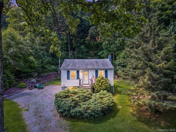 19 Oak Ridge Drive , Putnam Valley, NY 10579