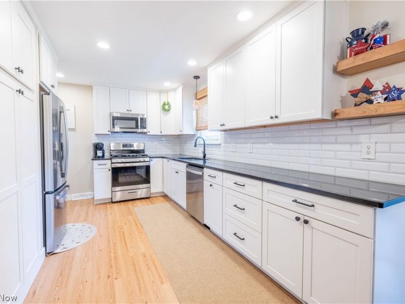 3130 Charles Street, Cuyahoga Falls, OH 44221 Photo 9