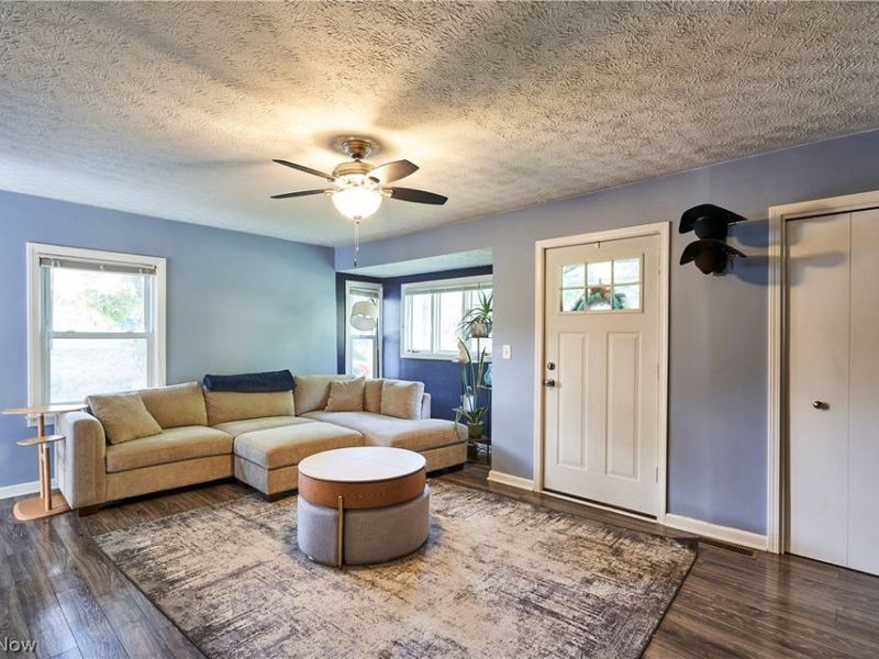 6586 Red Brush Road, Ravenna, OH 44266 Photo 2
