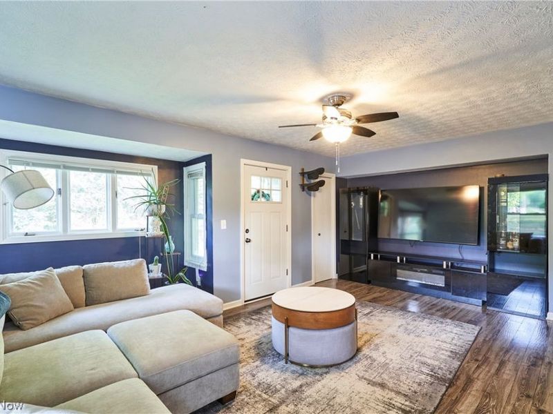 6586 Red Brush Road, Ravenna, OH 44266 Photo 3