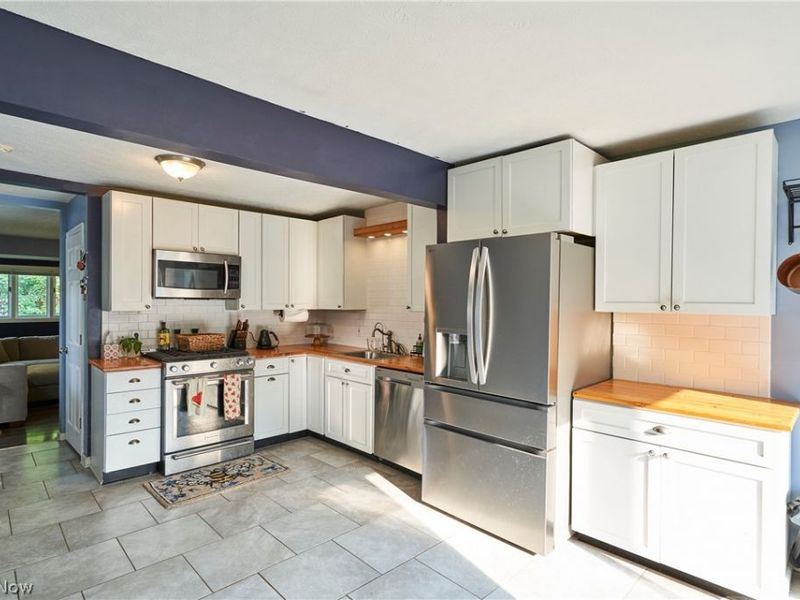 6586 Red Brush Road, Ravenna, OH 44266 Photo 5