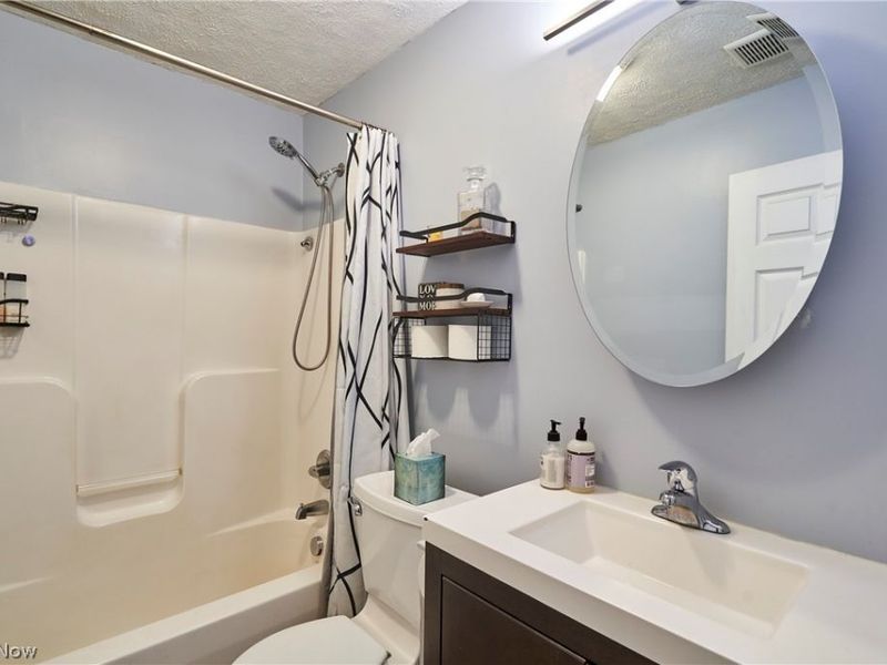 6586 Red Brush Road, Ravenna, OH 44266 Photo 9