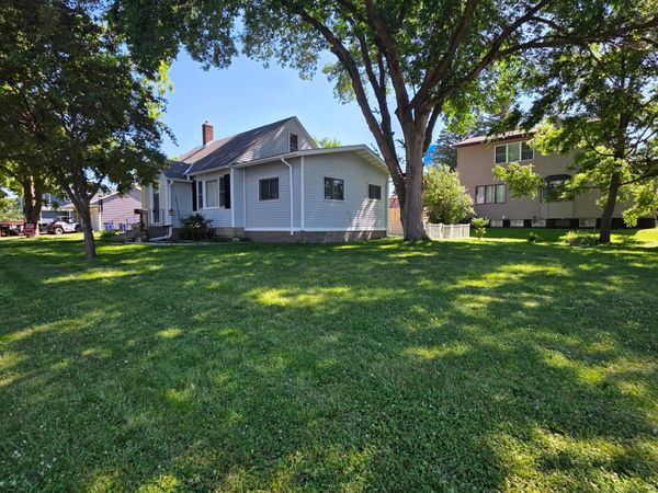 717 Forest Street, Kenyon, MN 55946