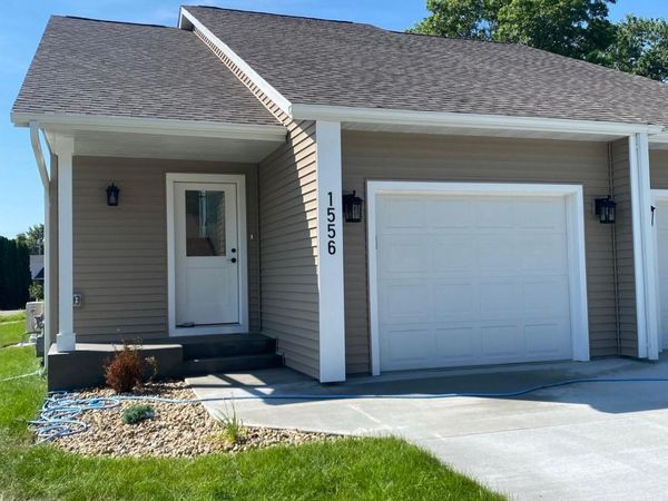 1556 Kings Court SE, Rochester, MN 55904