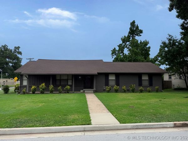 4050 E 49th Street , Tulsa, OK 74135