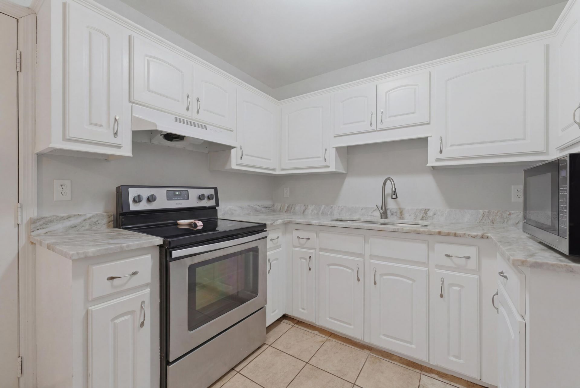 7914 Ebony Court Photo 4