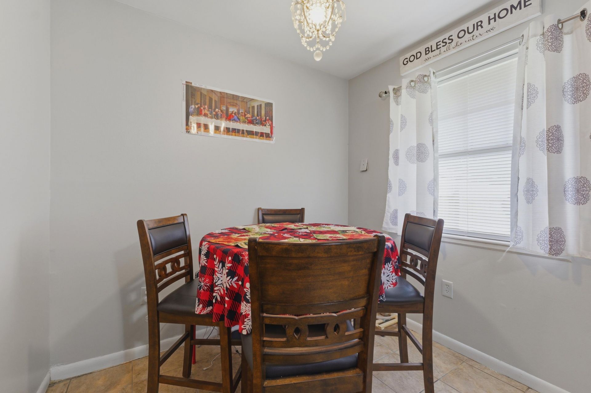 7914 Ebony Court Photo 7