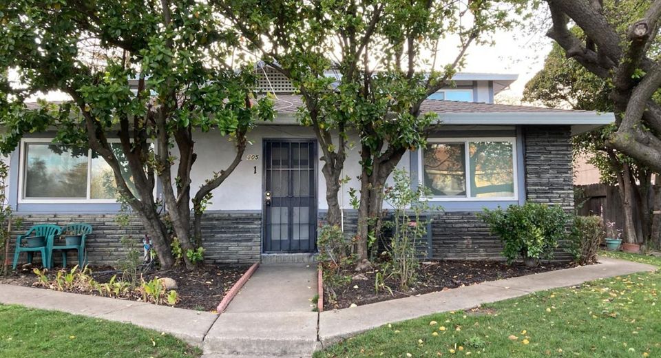 805 Carro Dr, Sacramento, CA 95825 Photo
