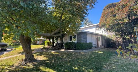 805 Carro Dr, Sacramento, CA 95825 Photo