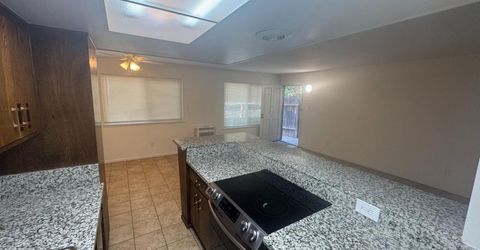 805 Carro Dr, Sacramento, CA 95825 Photo