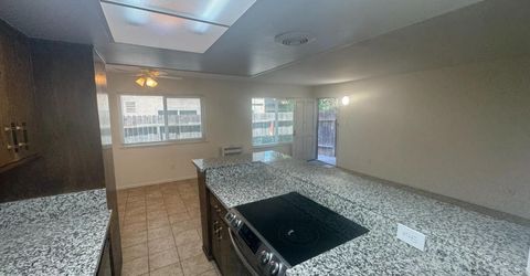 805 Carro Dr, Sacramento, CA 95825 Photo