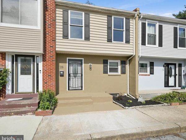 28 DUQUESNE COURT, NEW CASTLE, DE 19720