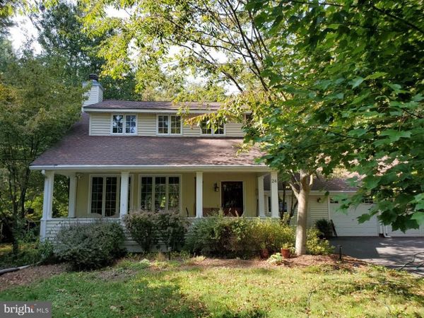 24 BLUE RIDGE ROAD, TITUSVILLE, NJ 08560