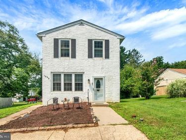 1305 STIRLING STREET, COATESVILLE, PA 19320