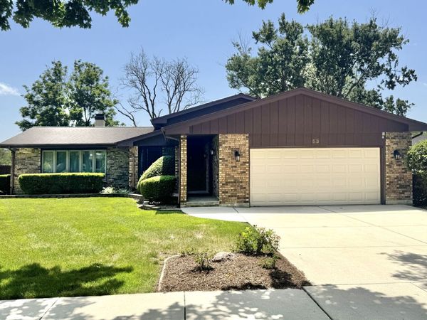 53 James Drive , Westmont, IL 60559