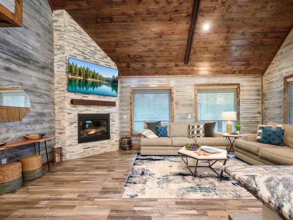 111 Red Berry Trail, Broken Bow, OK 74728