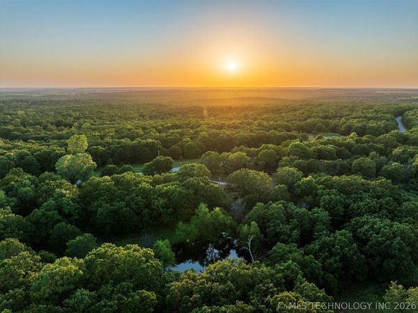 2 Ranch Land Road , Skiatook, OK 74070