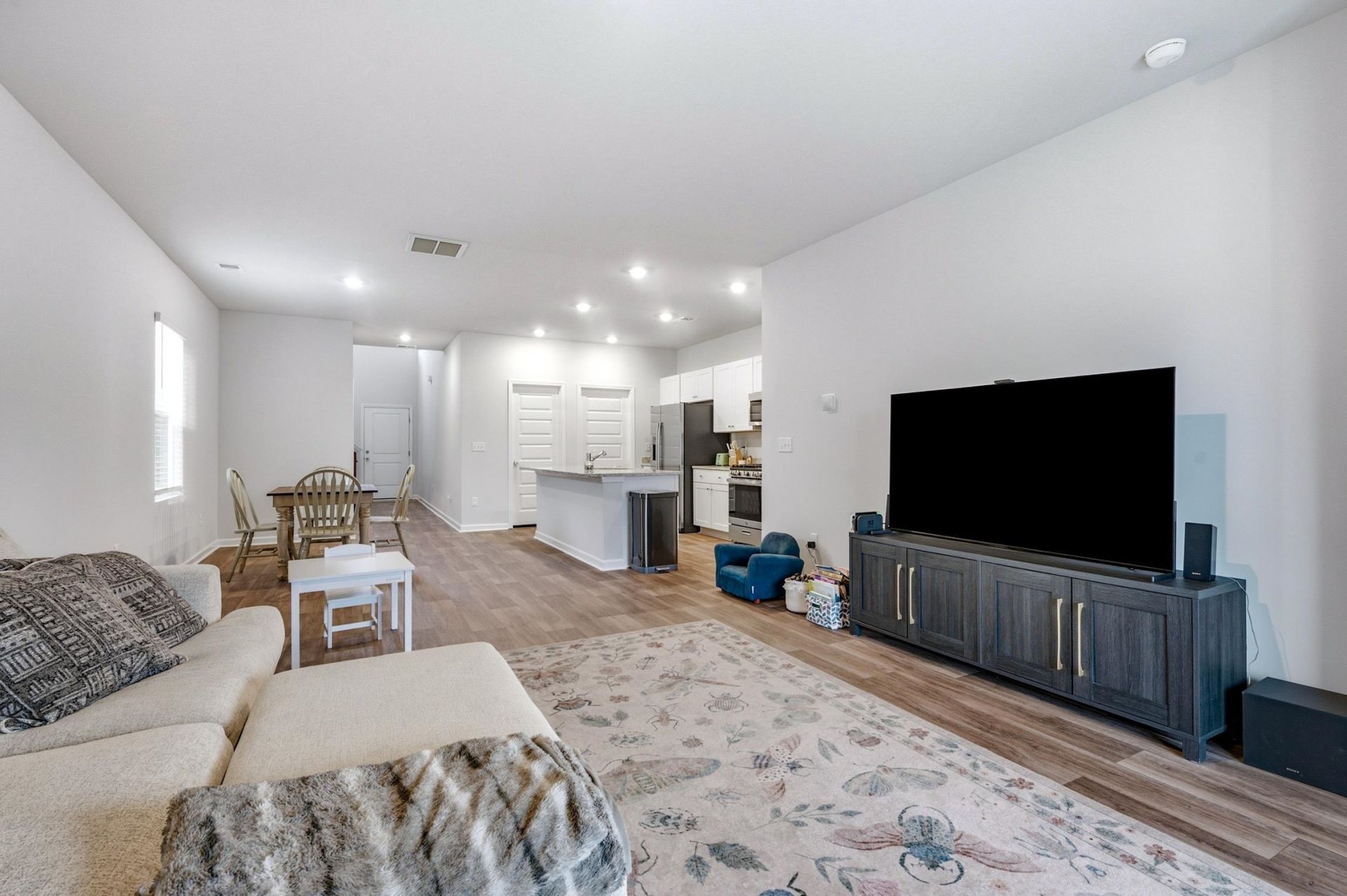 780 Wapama St.  Photo 16