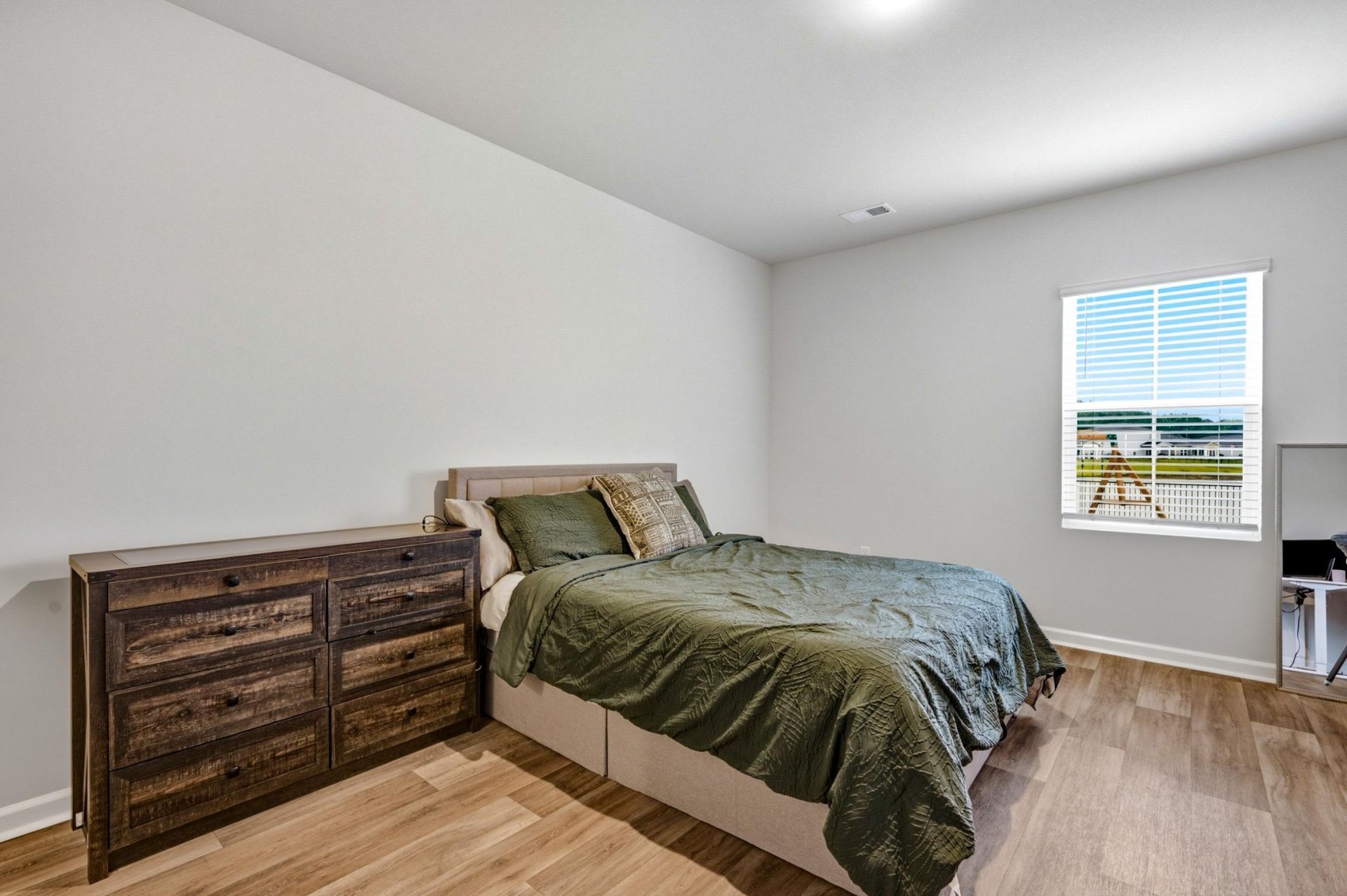 780 Wapama St.  Photo 18