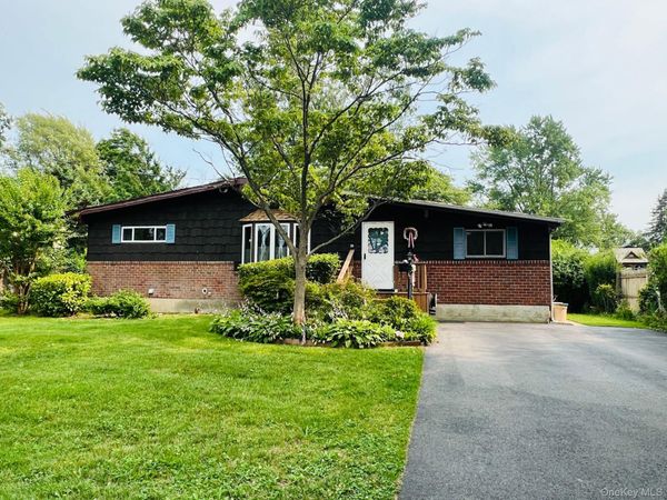 36 Orange Street , Central Islip, NY 11722
