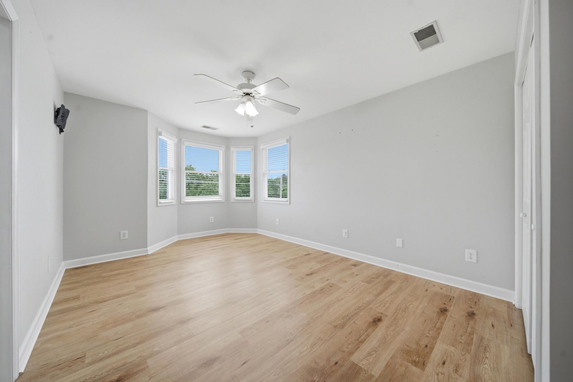 201 Bramblewood Circle Photo 33