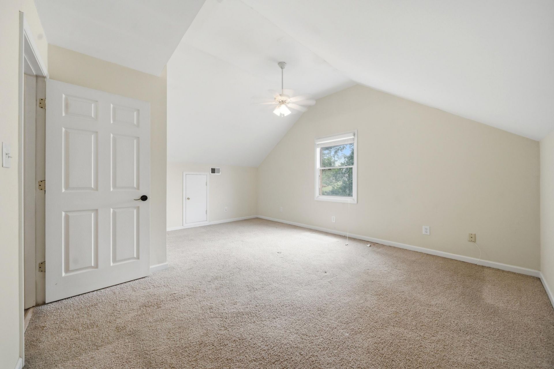 201 Bramblewood Circle Photo 40