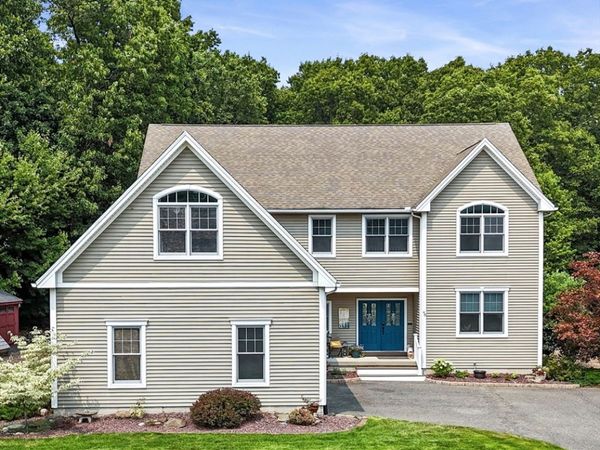 48 Landing Drive, Chicopee, MA 01020