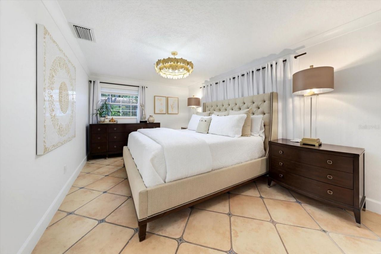 407 Harbor View Lane, Largo, FL 33770 Photo