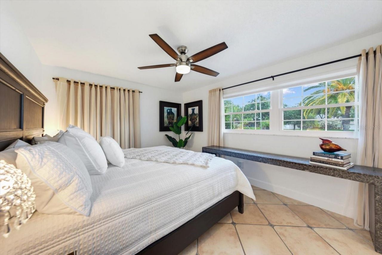 407 Harbor View Lane, Largo, FL 33770 Photo