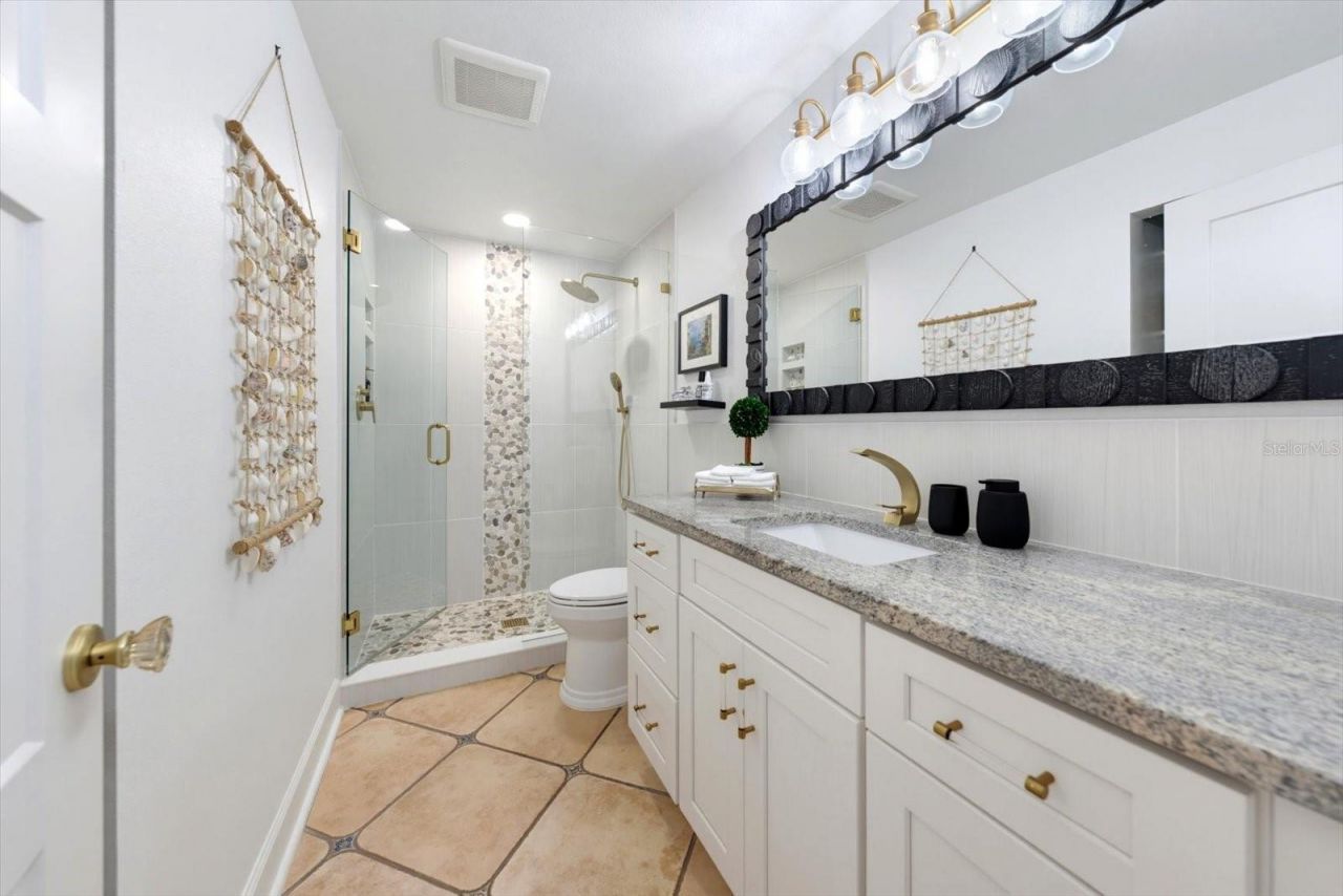 407 Harbor View Lane, Largo, FL 33770 Photo